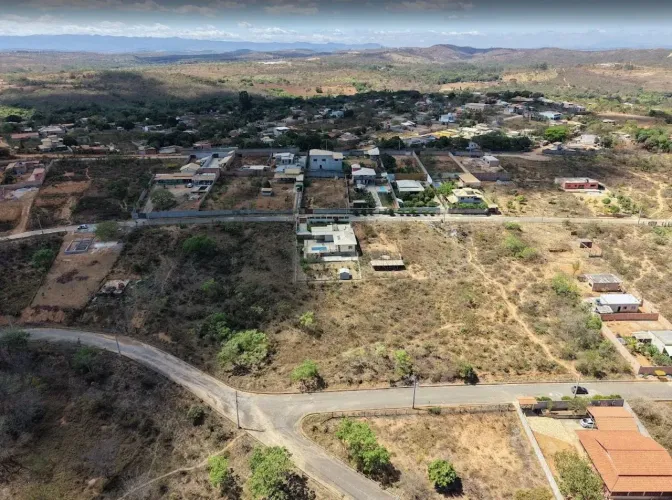 Imóvel para venda possui 1000 metros quadrados em Almeida - Jaboticatubas - MG