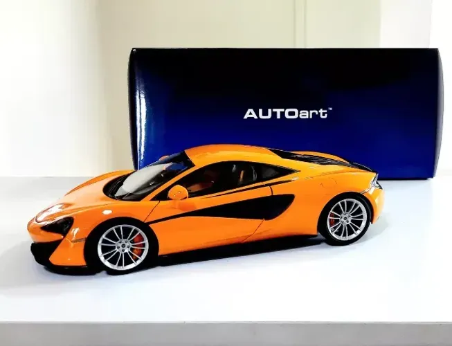 Autoart Mclaren 570S Laranja 1/18 - Miniatura