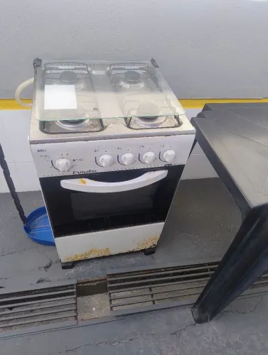 Vende-se fogao