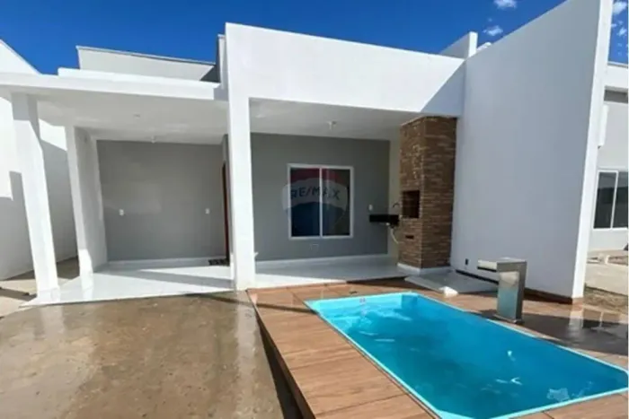 Casa com piscina no condomínio Santa Cecília à 5km da praia do Francês