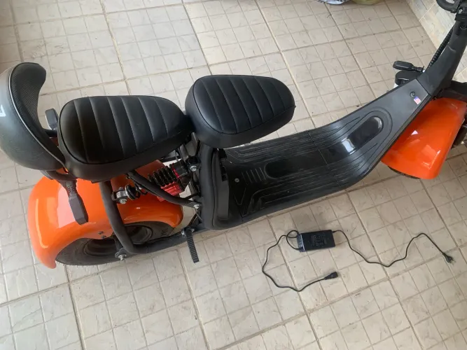 Scooter elétrica .2000w.Apenas 50 km. 