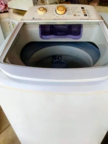 Máquina Eletrolux 10kg lava centrífuga damos garantias de 3 meses 