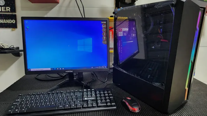 PC Completo Gabinete Gamer i5 terceira geração 8g ram ddr3 ssd 120gb Monitor 19 pol