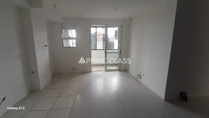 Apartamento com 2 dormitórios com sacada - Bairro Olaria, Canoas/RS
