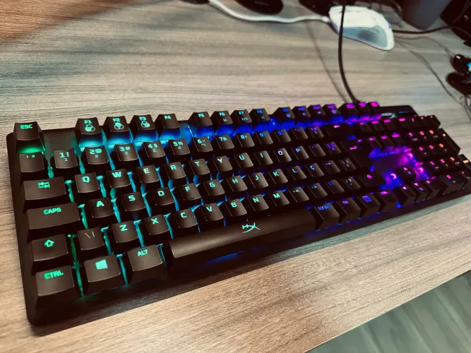 Teclado HyperX Alloy Origins 100%