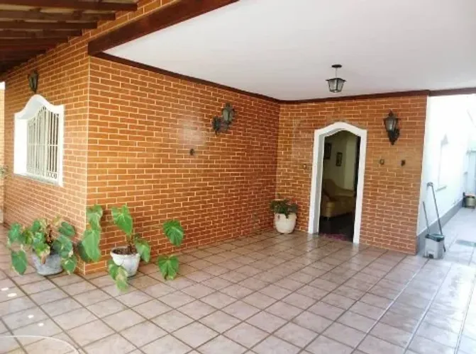 CASA PLANA USADA ANTONIO BEZERRA