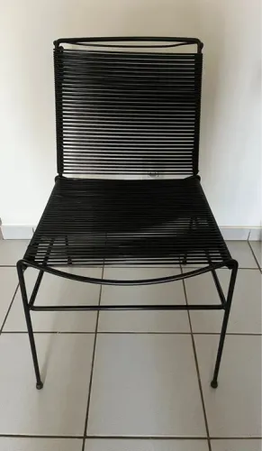 Cadeira industrial preta