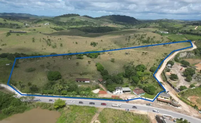 Vende-se Sítio com 4 hectares, em Vitória de Santo Antão-PE.
