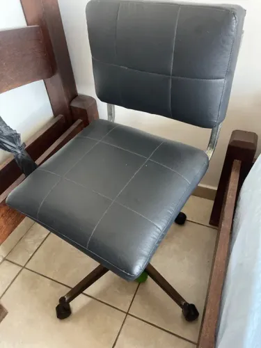 Cadeira de Escritório Giratória Preta