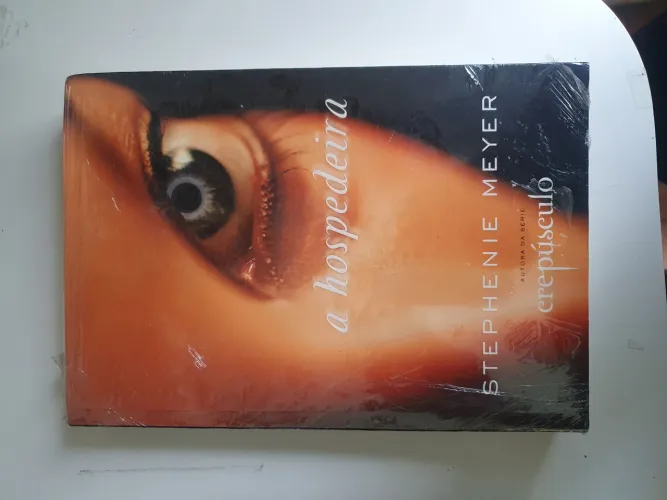 A Hospedeira - Crepúsculo - Stephenie Meye LEIA A DESCRIÇÃO!!r