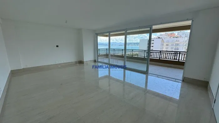 Apartamento à venda alto padrão vista mar L'Unique Aparecida Santos