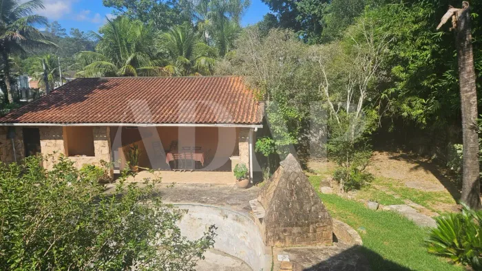 Sítio à venda em Vargem Grande, Rio de Janeiro-RJ: 05 quartos, 01 suíte, 01 sala, 03 banhe