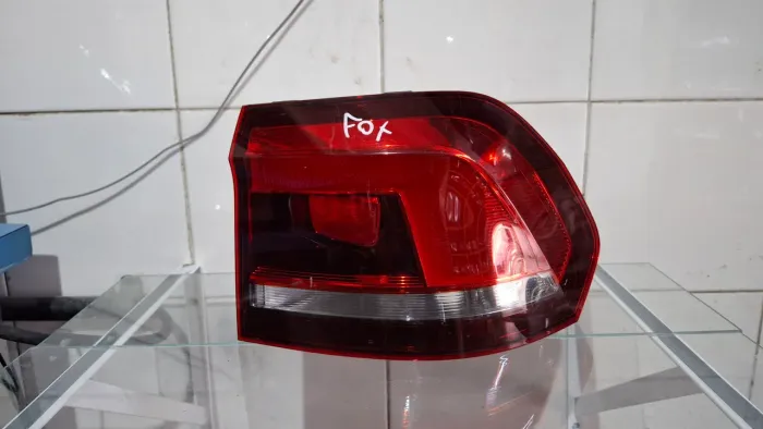Lanterna traseira fox 2015/2025 original Lado direito 