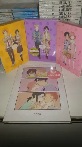 Kit Wotakoi - Volumes Especiais com Box e Artbook