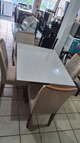 Mesa sem avarias tampo off White