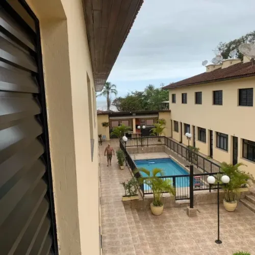 Sobrado de 2 dorm. cond. fechado - 2 vagas de garagem - centro - Bertioga/SP