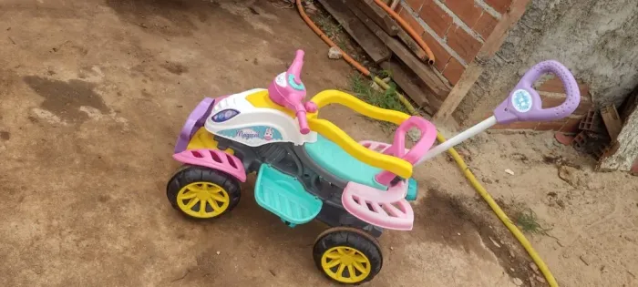 Quadriciclo infantil e doação 