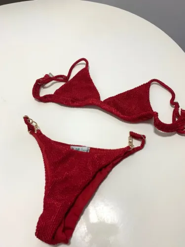 Biquini vermelho 