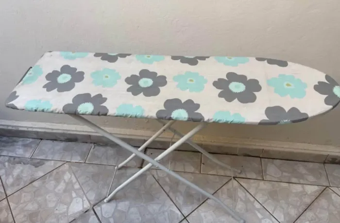 Passadeira (Tábua de passar roupa ) 