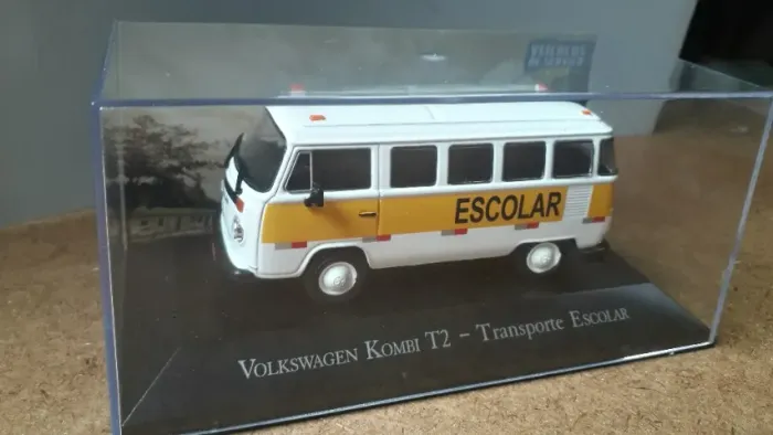 Miniatura Volkswagen Kombi T2 Transporte Escolar 1/43