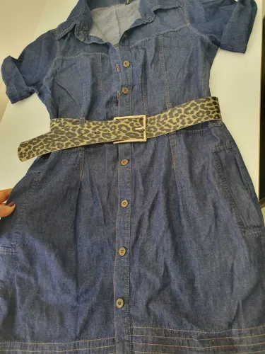 Vestido jeans com botões frontais- ideal para usar com cinto - feminino estiloso. 