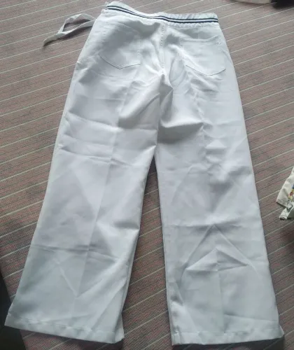 Calça feminina cor branca