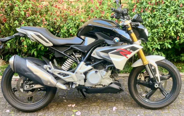 Moto ? BMW G310R 2018 linda preta com baixa KM