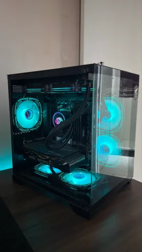 PC Gamer R7 5700x + 2060 12GB MSI