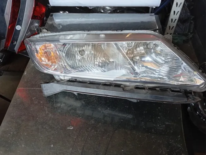 Farol direto Honda city 2015a 2018 com a guia Original 