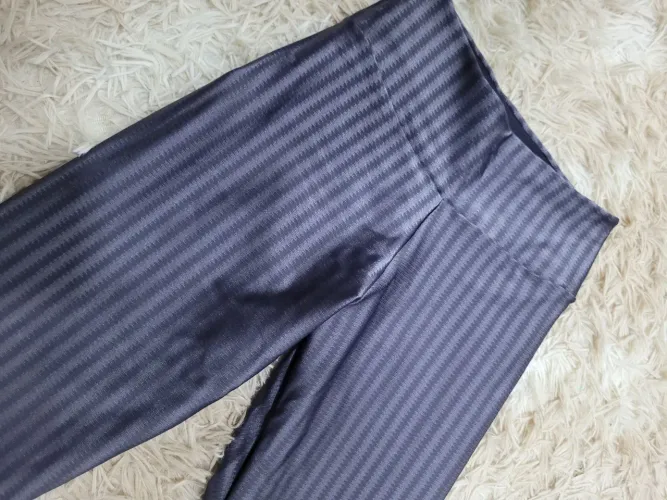 Legging em poliamida.