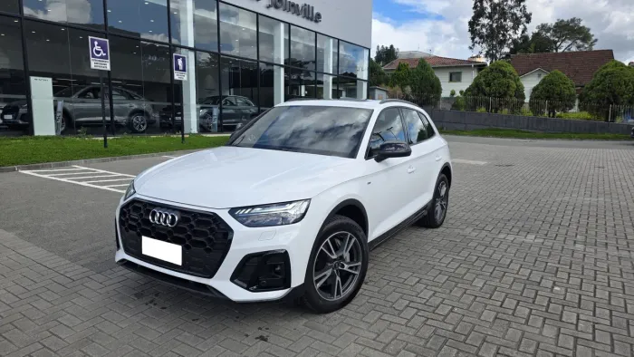 Audi Q5 Perf. Black 2.0 TFSIe S.tr. QT (hib.) 2024