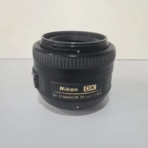 Lente Nikon 35 mm f/1.8G AF-S DX Grande Angular 