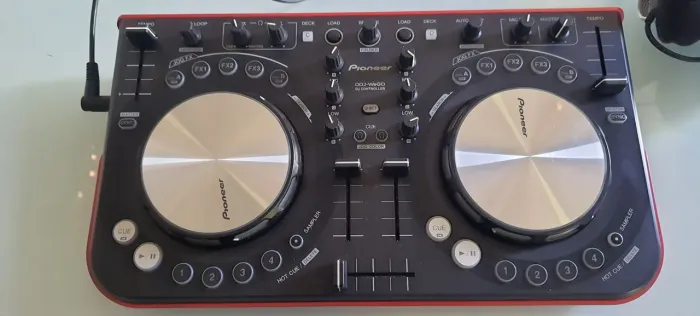 Controlador Pioneer DJ WEGO