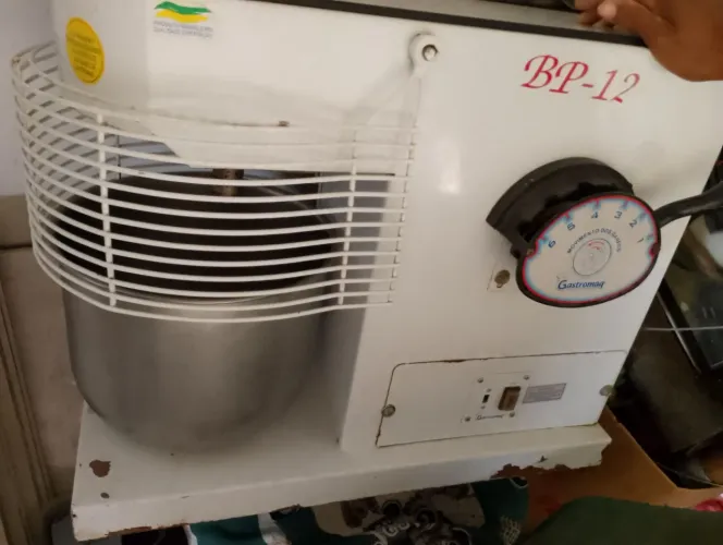 Vendo ou troco máquina planetária aceito oferta