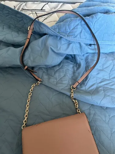 Bolsa Arezzo de Ombro Clássica com Corrente Dourada