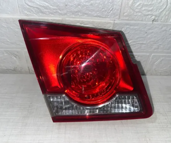 Lanterna esquerda tampa cruze 2012/2016 original