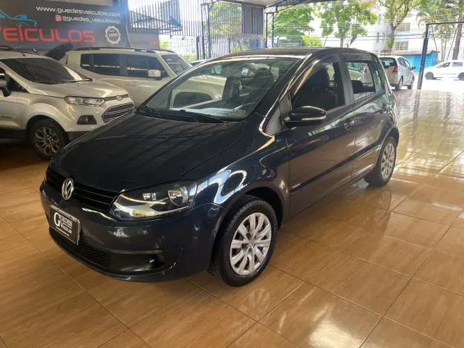 Volkswagen Fox 1.0 MI Total Flex 8V 5P 2013