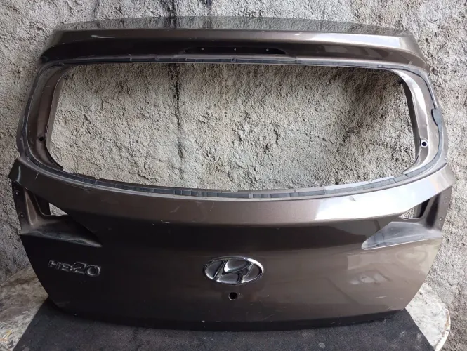 Tampa de Mala HB20 Hatch com Furo de Chave Original