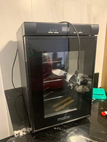 Adega MABE 6 espaços