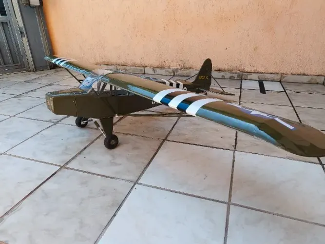 Aeromodelo Piper L-4 Grasshopper