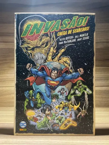 HQ Invasão! Chega de Segredos! - DC Comics