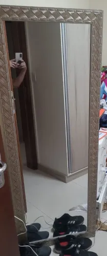 Espelho Decorativo com Moldura Detalhada