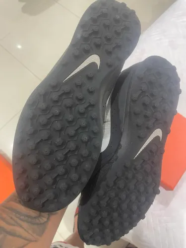 Chuteira Nike society oficial