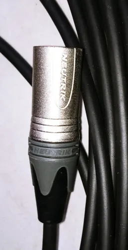CABO XLR MIC DMX PLUG'S NEUTRICK ORIGINAL <br>3 por *$350*<br>Chama ..