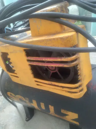 Vendo  compressor usado 750.00