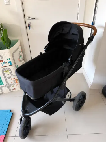 carrinho de bebê kiddo com moisés preto, 3 rodas