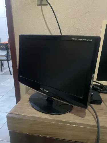 Monitor Lcd 16 Polegadas Positivo Wide (Usado)