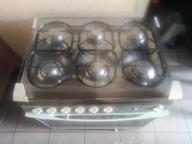 Fogão 6 bocas consevado