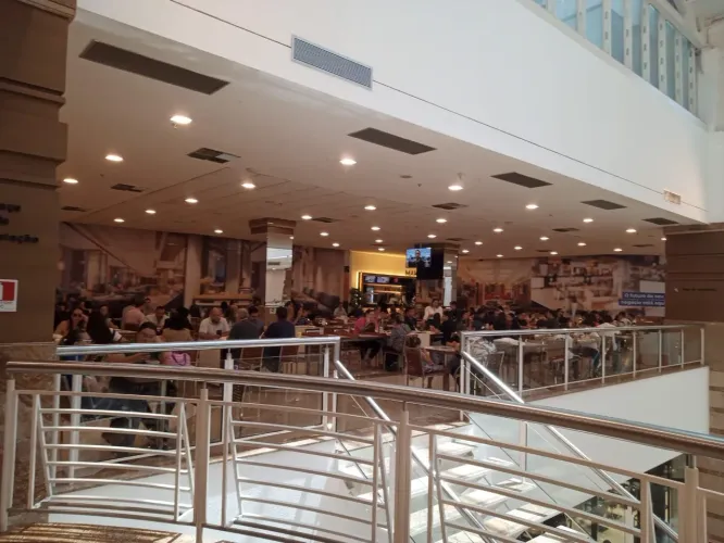 "RESTAURANTE EM SHOPPING ALTO PADRÃO "