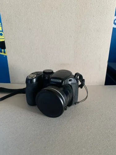 Câmera finepix S2950